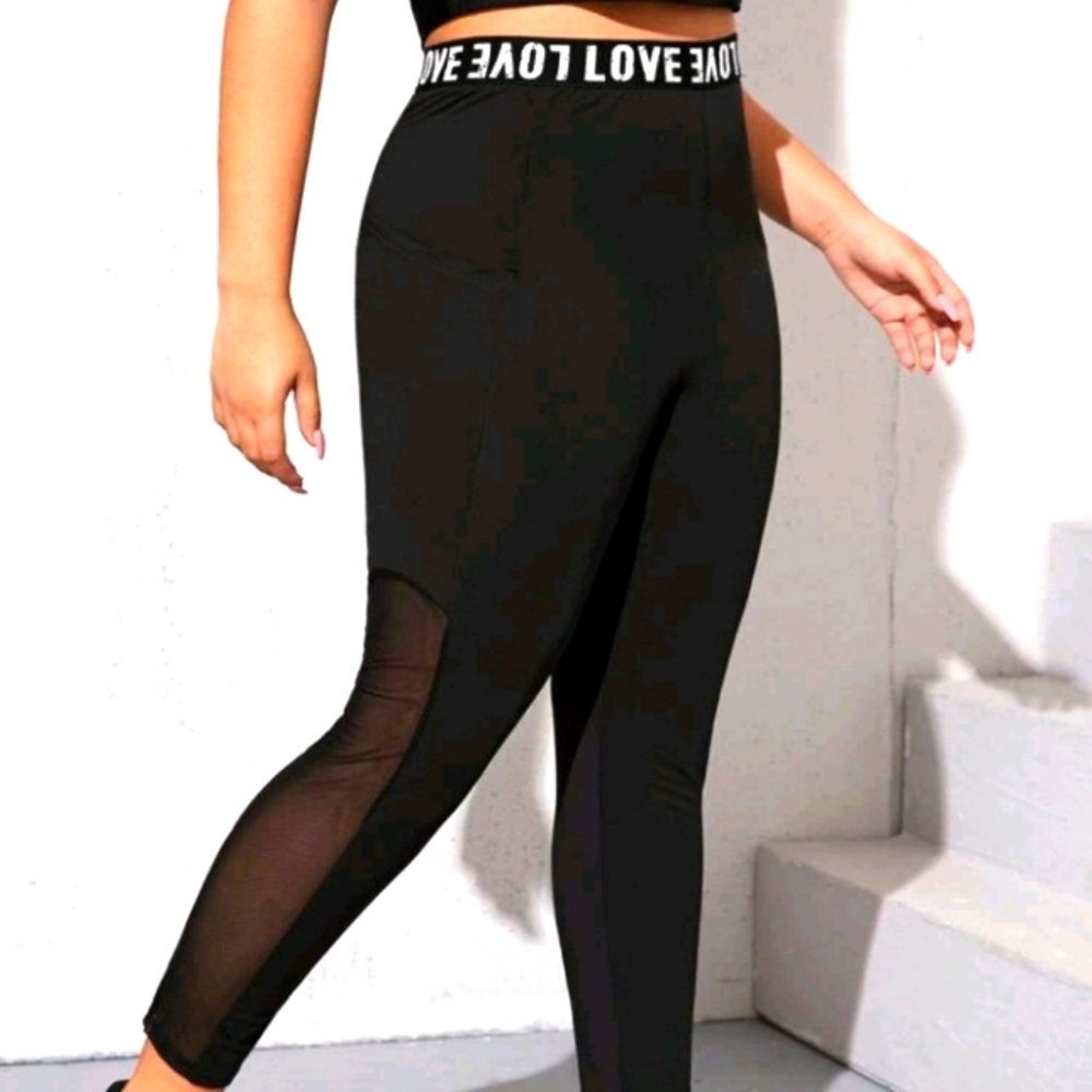 Plus Size LOVE mesh Panel Leggings W/Phone Pocket